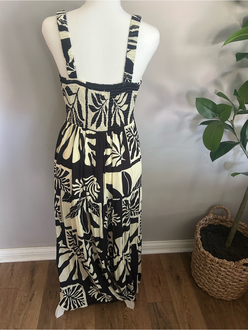 THML Black & Cream Floral Block Maxi Dress - Picture 3 of 7